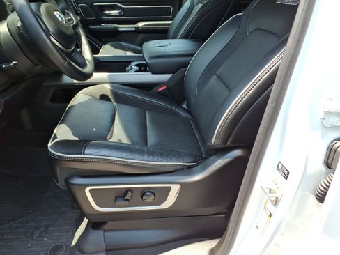 Used 2023 RAM 1500 Laramie AWD/4WD image 13