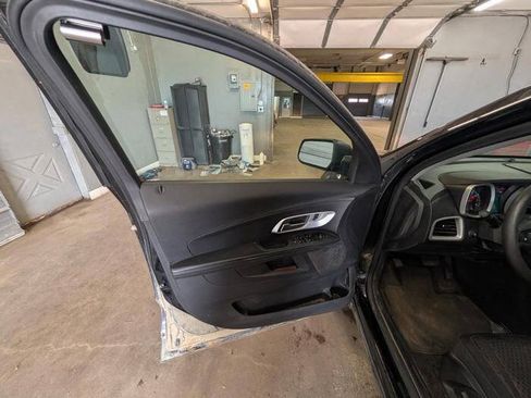 Used 2015 Chevrolet Equinox LS FWD image 19