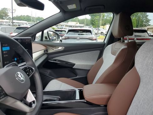 Certified 2025 Volkswagen ID.4 Pro RWD image 17