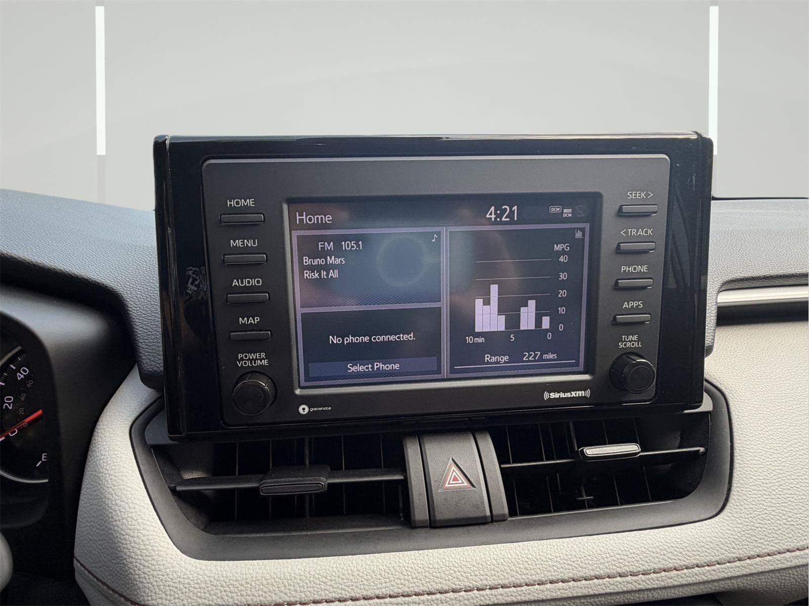 Used 2022 Toyota RAV4 XLE FWD image 23