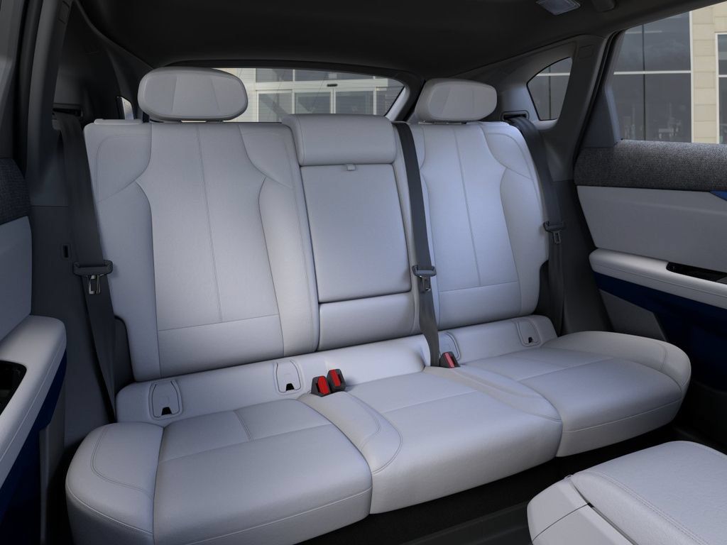 New 2027 Cadillac Optiq Luxury w/ LPO, Floor Liner Package AWD/4WD image 17