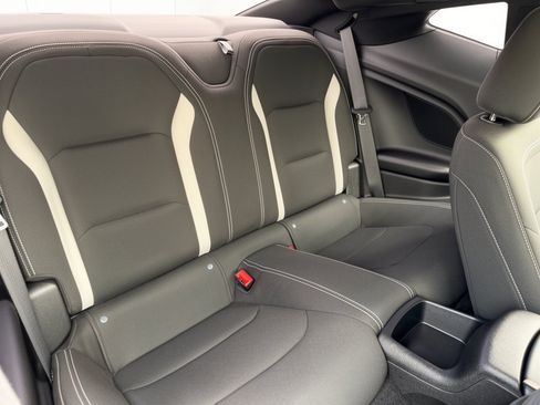 Certified 2021 Chevrolet Camaro LT RWD image 29