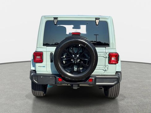 Used 2024 Jeep Wrangler Unlimited Sahara w/ Dual Top Group AWD/4WD image 5