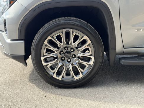 Used 2024 GMC Sierra 1500 Denali w/ Technology Package image 9