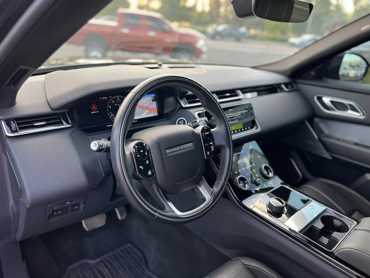 Used 2019 Land Rover Range Rover Velar R-Dynamic SE AWD/4WD image 8