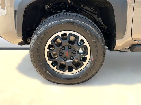 New 2026 Toyota Tacoma TRD Off-Road AWD/4WD image 12