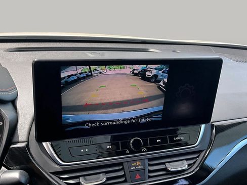 Certified 2024 Nissan Altima 2.5 SR w/ SR Premium Package FWD image 27