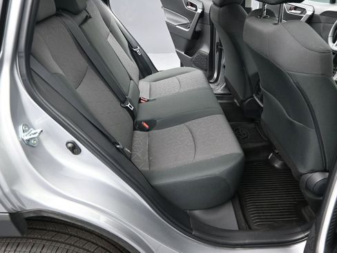 Used 2023 Toyota RAV4 XLE w/ Convenience Package image 12