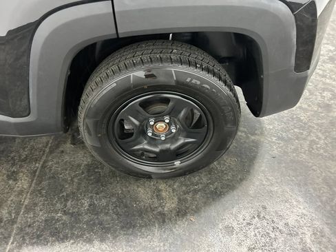 Used 2019 Jeep Renegade Sport AWD/4WD image 8