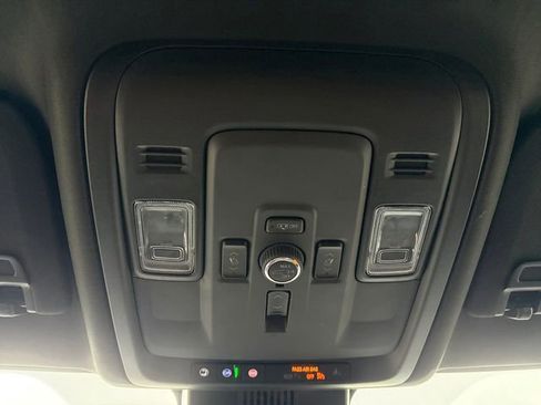 Certified 2025 GMC Yukon XL Denali AWD/4WD image 12