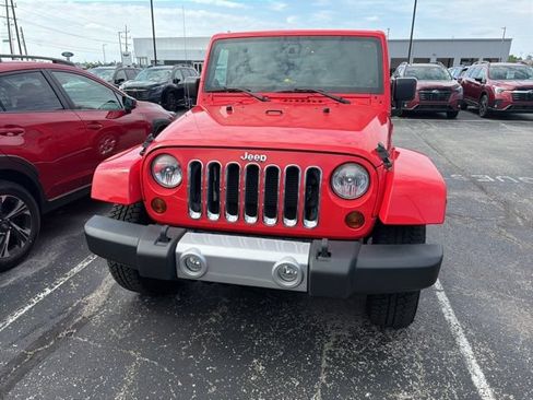 Used 2013 Jeep Wrangler Unlimited Sahara w/ Mopar Chrome Edition Group AWD/4WD image 3