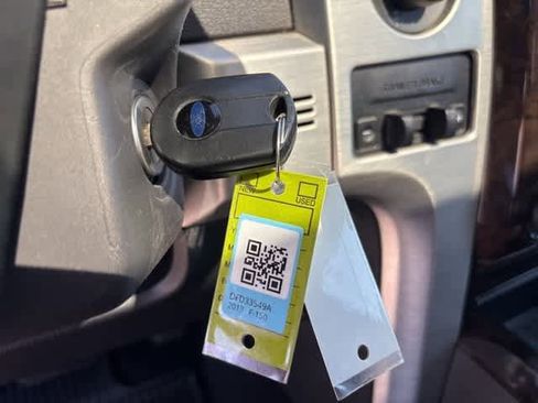 Used 2013 Ford F150 Platinum image 23