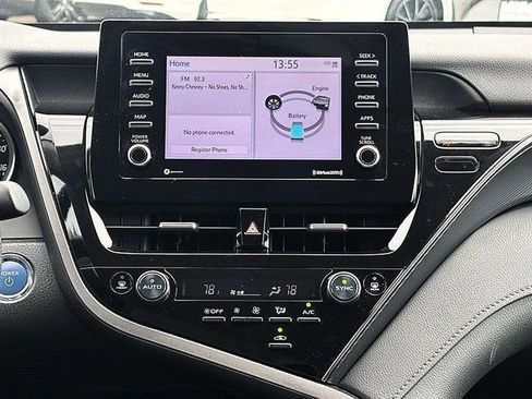 Used 2024 Toyota Camry LE FWD image 23