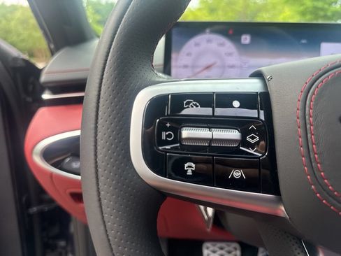 New 2026 Genesis GV70 2.5T Sport Prestige AWD/4WD image 18