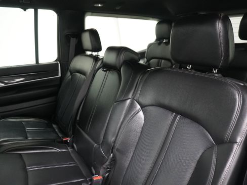 Used 2023 Jeep Wagoneer 2WD w/ Convenience Group I image 10