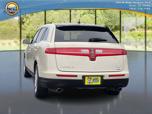 Used 2016 Lincoln MKT AWD w/ Equipment Group 201A image 6