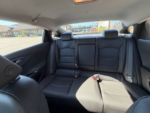 Used 2025 Chevrolet Malibu LT FWD image 31