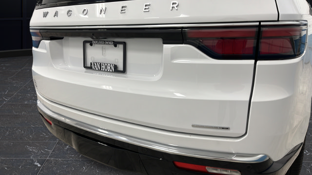 Used 2024 Jeep Wagoneer Series III w/ Premium Group I AWD/4WD image 43