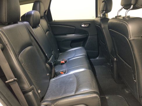 Used 2018 Dodge Journey Crossroad w/ Nav & Sun Group FWD image 19