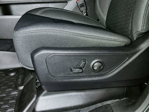 New 2026 RAM 1500 4x4 Crew Cab image 13