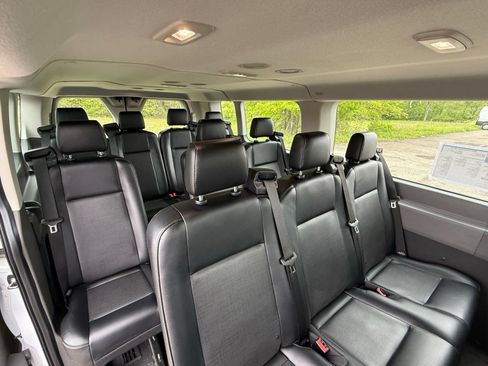 Used 2024 Ford Transit 350 XL RWD image 31