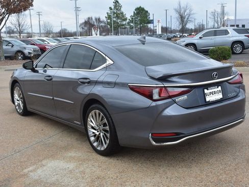 Used 2019 Lexus ES 300h w/ Luxury Package image 8