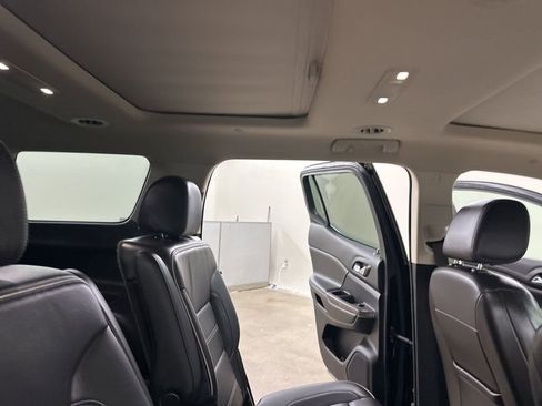 Used 2020 GMC Acadia Denali w/ Denali Ultimate Package image 25