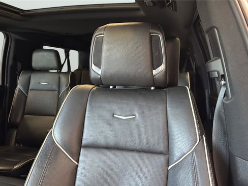 Used 2021 Cadillac Escalade ESV Sport w/ Driver Assist Tech Package image 30