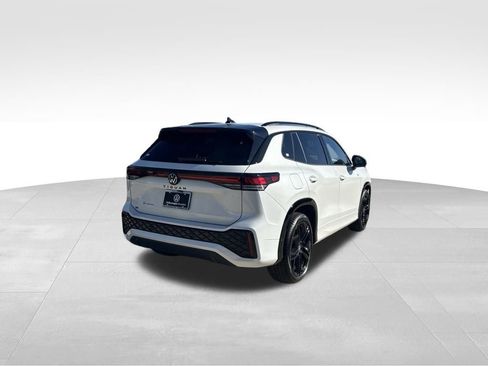 New 2026 Volkswagen Tiguan SE R-Line image 5