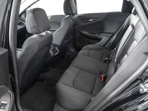 Used 2025 Chevrolet Malibu LT FWD image 34