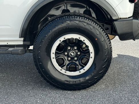 Used 2022 Ford Bronco Outer Banks w/ Sasquatch Package image 2