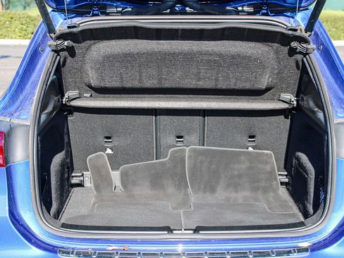 Certified 2025 Mercedes-Benz GLA 250 4MATIC image 26