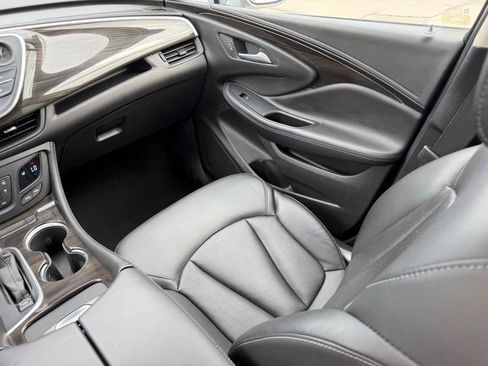Used 2020 Buick Envision Essence image 17