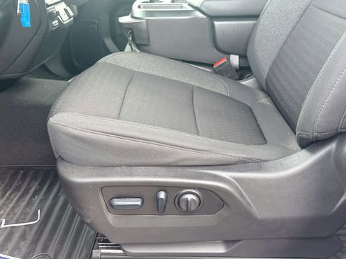 Used 2022 Chevrolet Silverado 2500 Custom w/ Custom Convenience Package image 19