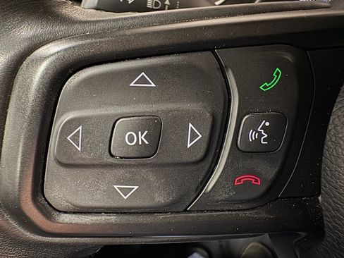 Used 2022 Jeep Wrangler Sport AWD/4WD image 14