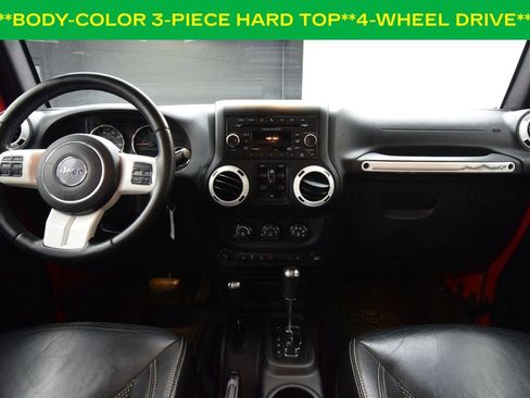 Used 2015 Jeep Wrangler Unlimited Sahara image 4