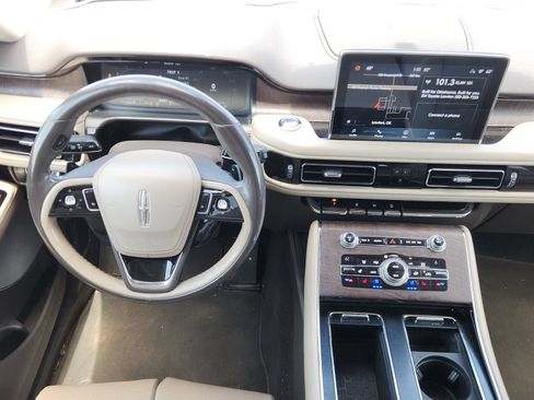 Used 2020 Lincoln Aviator Reserve w/ Equipment Group 202A AWD/4WD image 30