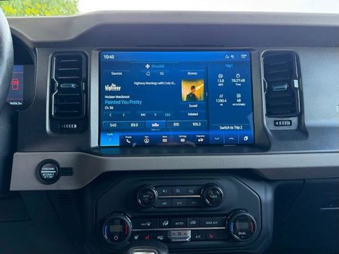 Certified 2024 Ford Bronco Wildtrak AWD/4WD image 16