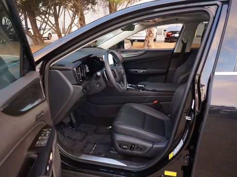 Used 2024 Lexus NX 250 FWD w/ Towing Package (2000 Lbs) image 2