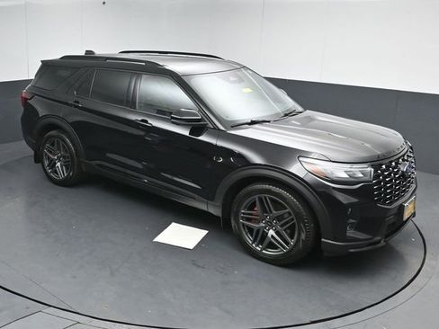 Certified 2025 Ford Explorer ST AWD/4WD image 46