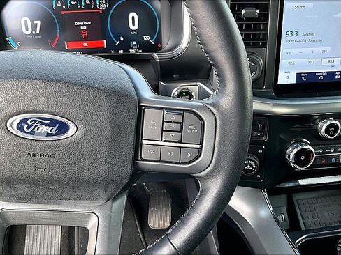 Used 2022 Ford F150 Lariat w/ Trailer Tow Package image 19