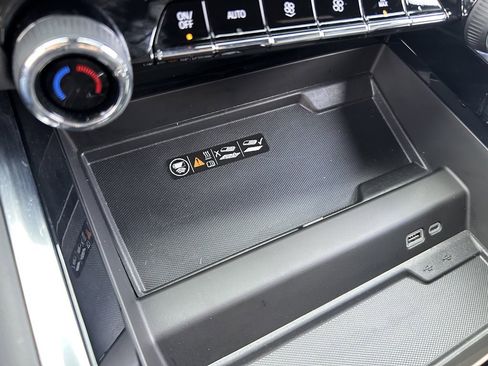 Certified 2025 Chevrolet Tahoe RST image 31