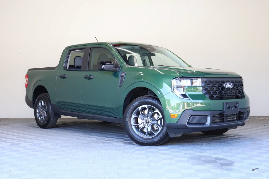 Used 2025 Ford Maverick XLT w/ XLT Luxury Package AWD/4WD image 2