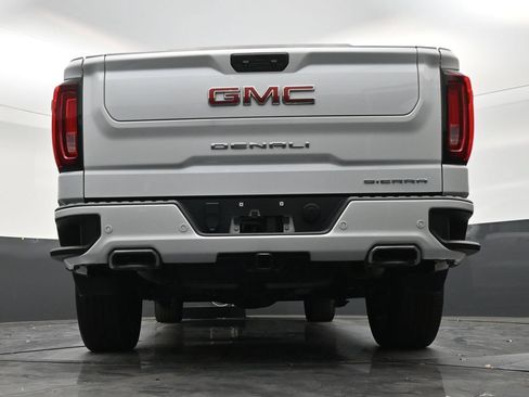 Used 2023 GMC Sierra 1500 Denali w/ Denali Carbonpro Edition AWD/4WD image 23