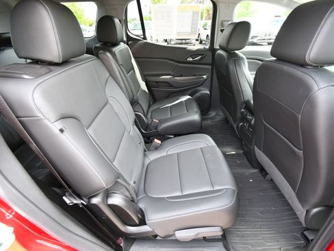 Used 2023 GMC Acadia SLT w/ Preferred Package AWD/4WD image 19