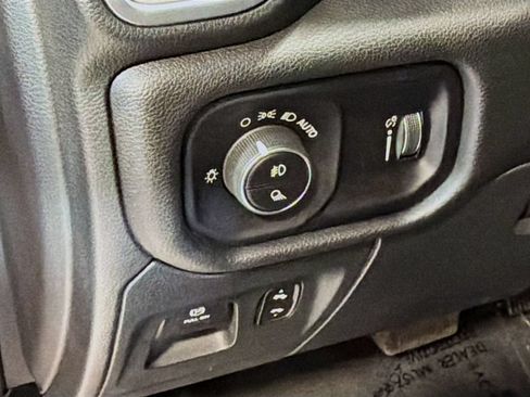 Used 2024 RAM 1500 Big Horn AWD/4WD image 12