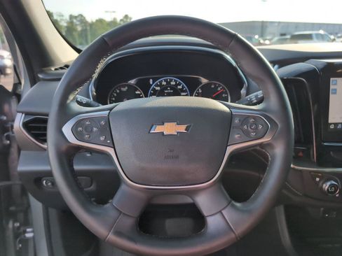 Used 2023 Chevrolet Traverse Premier FWD image 26