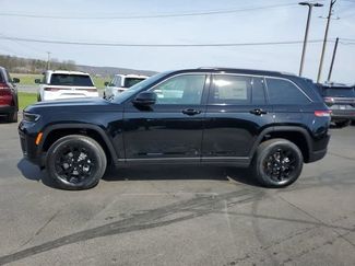 New 2026 Jeep Grand Cherokee Altitude AWD/4WD video 2