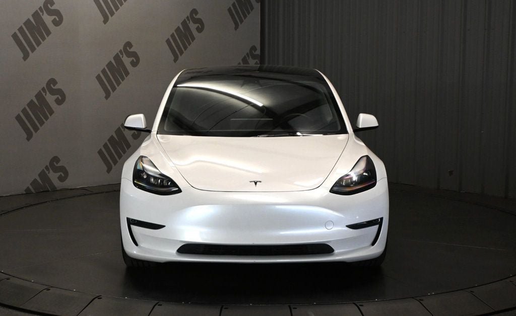 Used 2023 Tesla Model 3 Standard Range RWD image 2