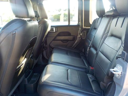 Used 2021 Jeep Wrangler Unlimited Sahara w/ Cold Weather Group image 13